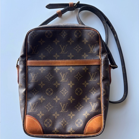 Louis Vuitton Monogram Danube MM Shoulder Bag - Picture 1 of 7
